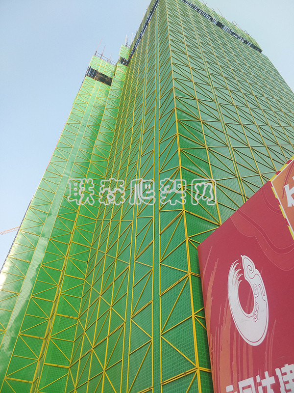 新型爬架網案例
